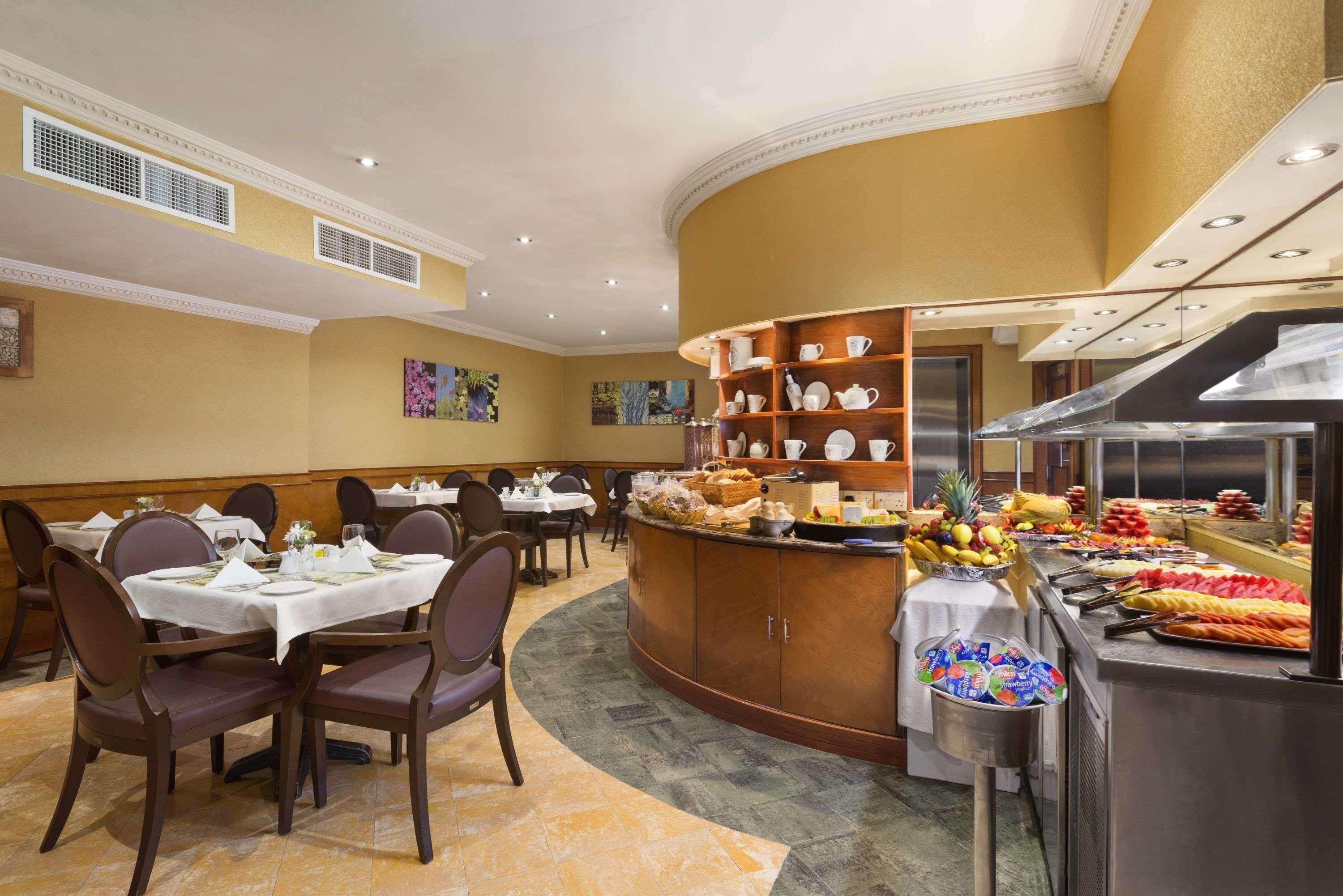 Howard Johnson By Wyndham Abu Dhabi Downtown מראה חיצוני תמונה