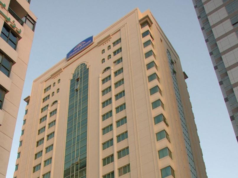 Howard Johnson By Wyndham Abu Dhabi Downtown מראה חיצוני תמונה